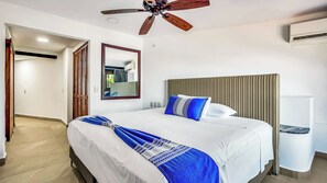 Room - Hotel Marboka & Suites (Puerto Vallarta)