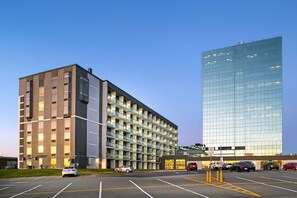 Exterior - Halifax Dartmouth (Dartmouth)