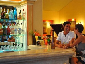 Bar (in der Unterkunft)