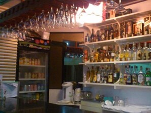 Bar (on property) - Blue Lagoon Inn and Suites (Puerto Princesa)