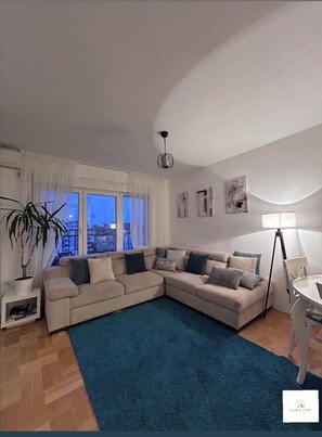 Living area - The Blue Sky Apartment is a spacious, cosy retreat perfect for families. (Budva)