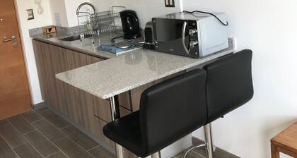 Furnished and equipped studio apartment, in Av. Germany near clinics and U.