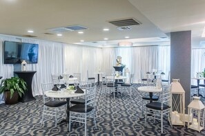 Dining - Artmore Hotel (Atlanta)