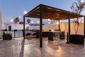 Outdoor dining - Tru by Hilton Saltillo (Saltillo)
