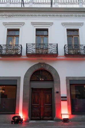 Exterior detail - Palacio San Leonardo (Puebla)