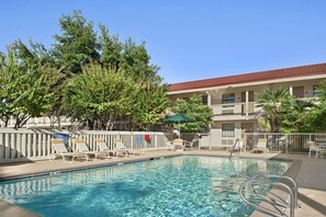 Outdoor pool - Baymont by Wyndham Longview (Longview)