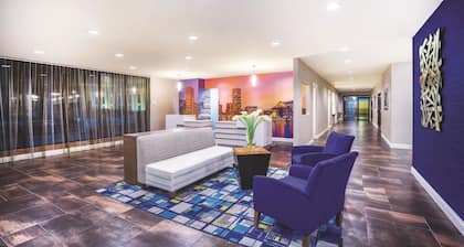 Garner Hotel Glen Burnie BWI Airport Area