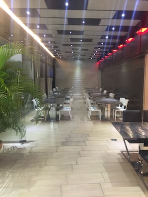 Ruokailu