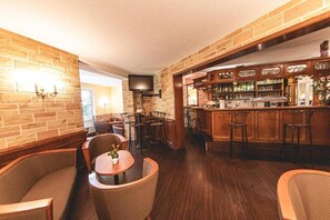 Bar (on property) - Hotel Schmoeker-hof (Norderstedt)