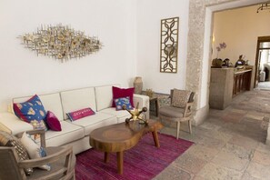 Lobby - Dona Urraca Hotel and Spa (Querétaro)