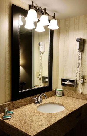 Bathroom - Travelodge by Wyndham Watertown (Watertown)