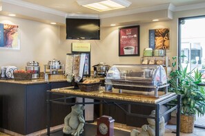 Dining - Econo Lodge Inn and Suites Joplin MO (Joplin)