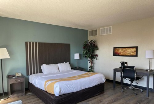 Quality Inn Sarnia, On