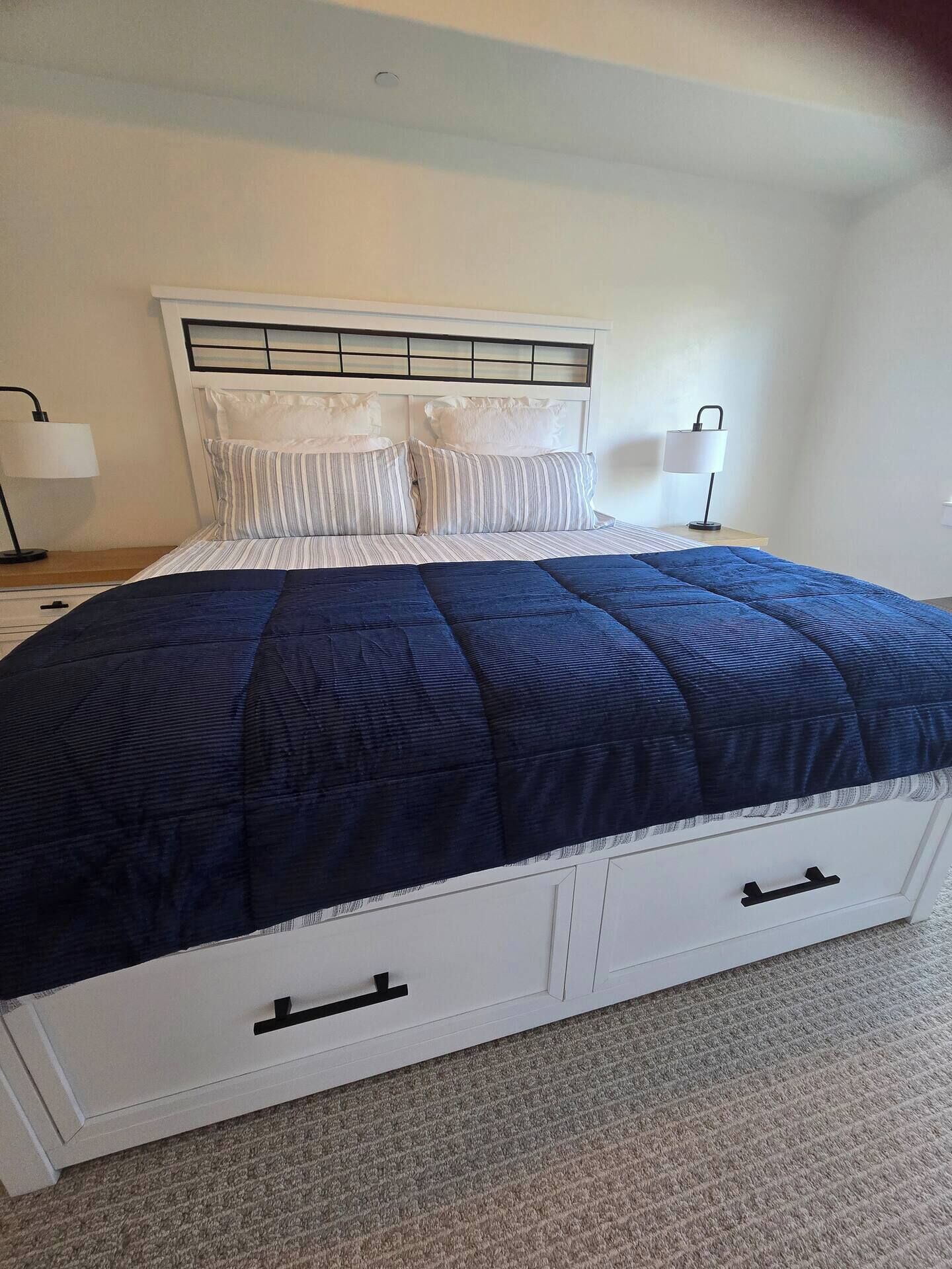 2 slaapkamers, een strijkplank/strijkijzer, gratis wifi, beddengoed