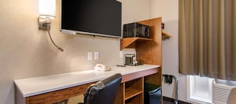 Econo Lodge Fox Creek, AB