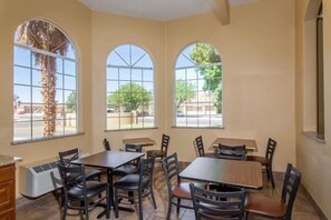Dining - Super 8 by Wyndham Hurricane Zion National Park (Hurricane)