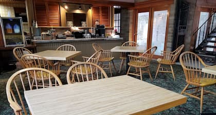 Raintree Inn