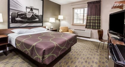 Super 8 by Wyndham Willows
