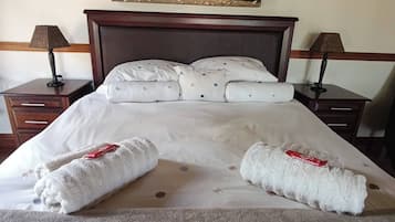 Room, 1 Bedroom, Accessible, Smoking | 1 bedroom