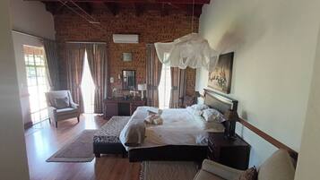 Room, 1 Bedroom, Accessible, Smoking | 1 bedroom