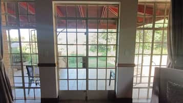 Room, 1 Bedroom, Accessible, Smoking | Interior