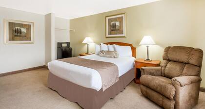 Ramada By Wyndham Ely