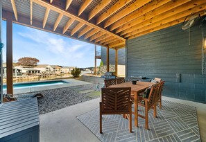 Outdoor dining - Private Pool, Dock, Movie Room on Lake Hamilton (Hot Springs)