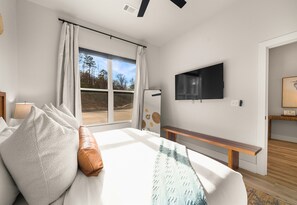 Room - Private Pool, Dock, Movie Room on Lake Hamilton (Hot Springs)