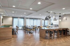Dining - Wingate By Wyndham Lagrange (LaGrange)