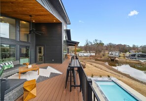 Outdoor dining - Private Pool, Dock, Movie Room on Lake Hamilton (Hot Springs)
