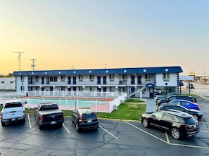 Exterior - Rodeway Inn St. Joseph MI (Saint Joseph)