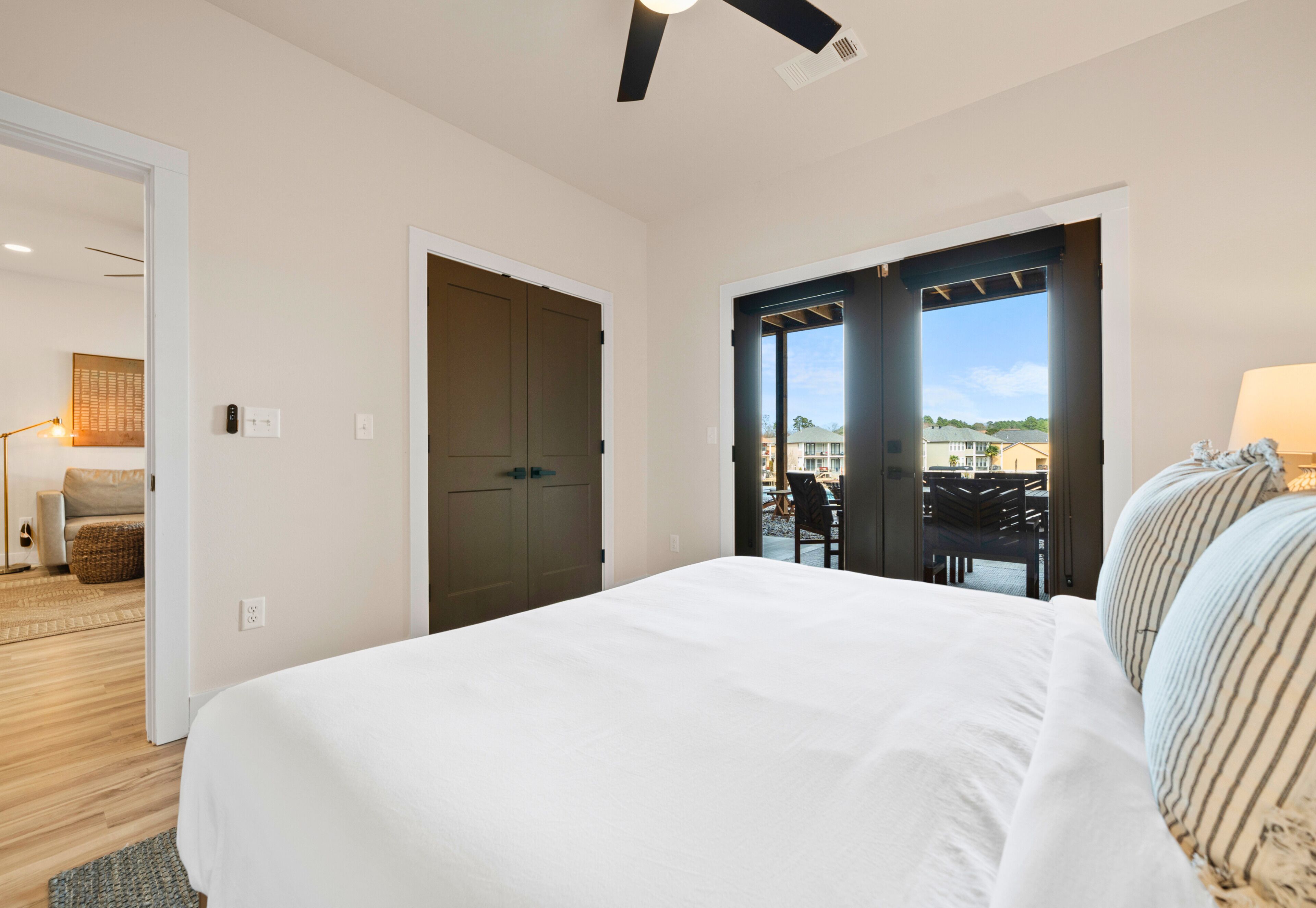 14 habitaciones, wifi gratis y ropa de cama 