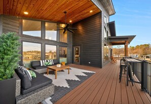 Outdoor dining - Private Pool, Dock, Movie Room on Lake Hamilton (Hot Springs)