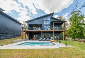 A heated pool - Private Pool, Dock, Movie Room on Lake Hamilton (Hot Springs)