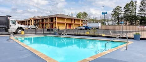 Utomhuspool