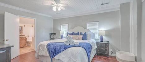 3 bedrooms, travel cot, free WiFi, bed sheets