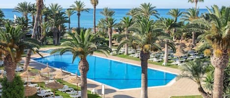 Piscina interna, piscina externa