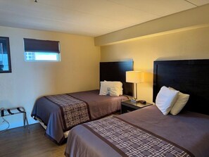 Room - Travelodge by Wyndham Suites Virginia Beach Oceanfront (Virginia Beach)