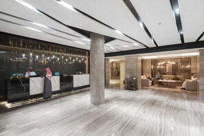 Lobby - Aber Unaiza (Unaizah)