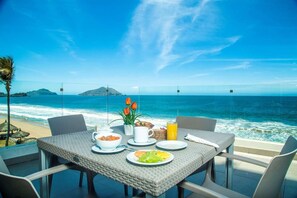 Khu ẩm thực ngoài trời