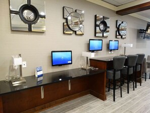 Business centre - Best Western Premier Airport/expo Center Hotel (Louisville)