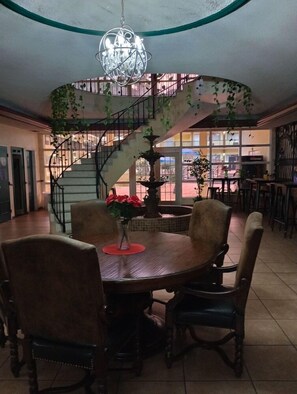Interior - Days Inn by Wyndham Gainesville University (Gainesville)