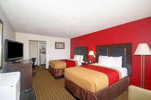 Room - Econo Lodge Inn and Suites Pilot Mountain NC (Pilot Mountain)