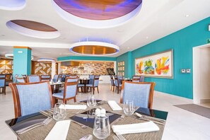 Dining - Radisson Blu Punta Cana, an All-inclusive Resort (Punta Cana)