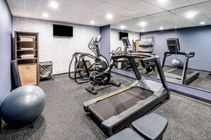 Fitness facility - La Quinta Inn and Suites by Wyndham Richmond Kings Dominion (Doswell)