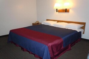 Room - Americas Best Value Inn and Suites-walker/grand Rapids North (Grand Rapids)