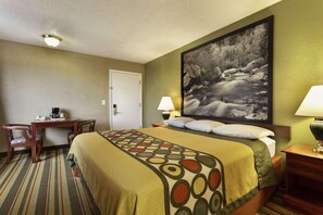 Room - Super 8 By Wyndham Ridgecrest (Ridgecrest)