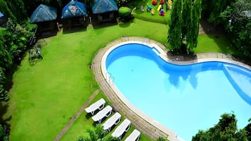 Utomhuspool