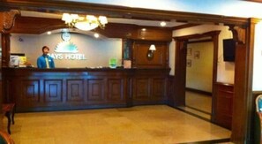Lobby - Days Hotel Batangas (Batangas City)