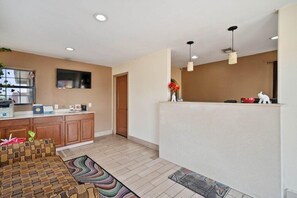 Lobby - OYO Hotel Beeville US 181 (Beeville)